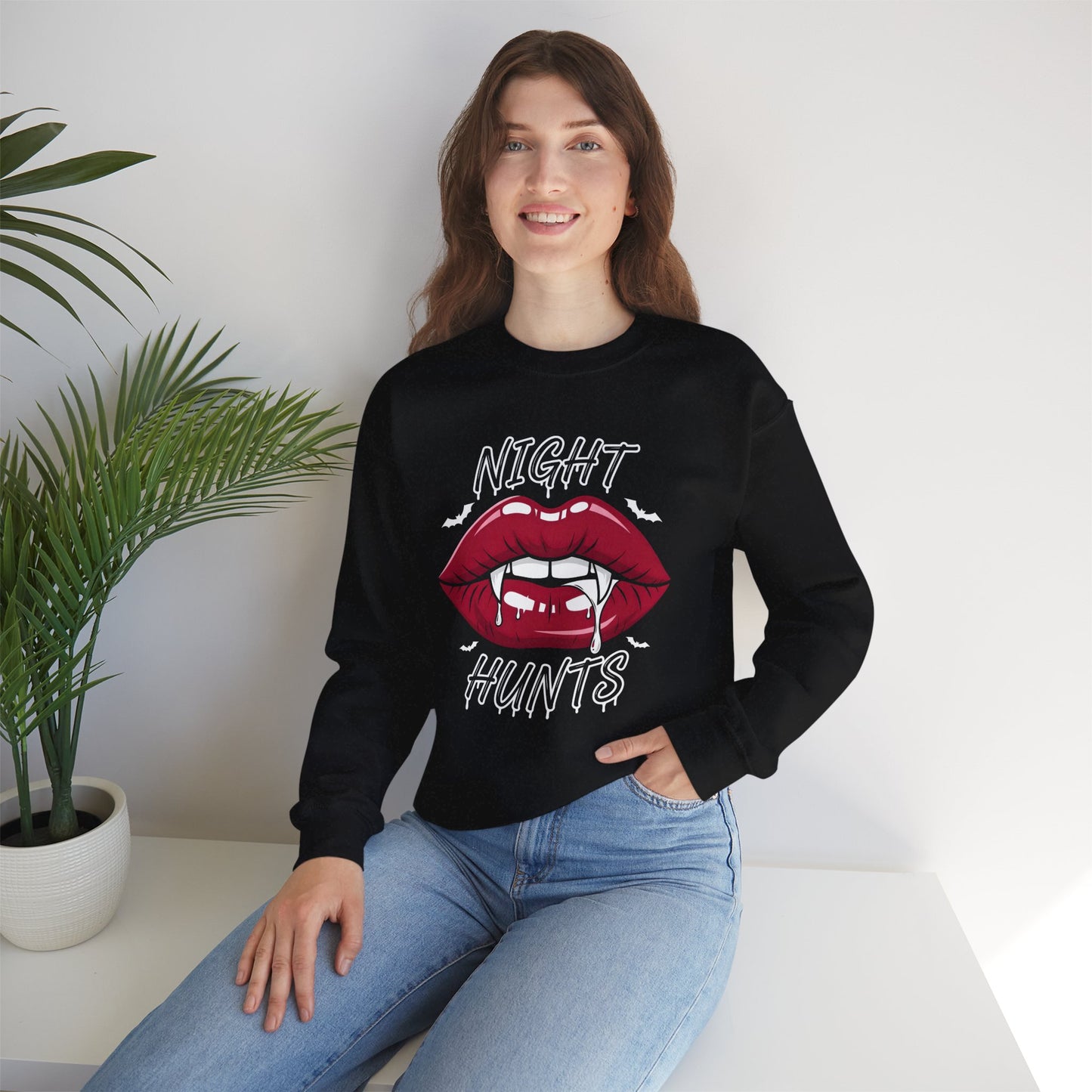 Sweatshirt - Vampire Lips Night Hunts Graphic