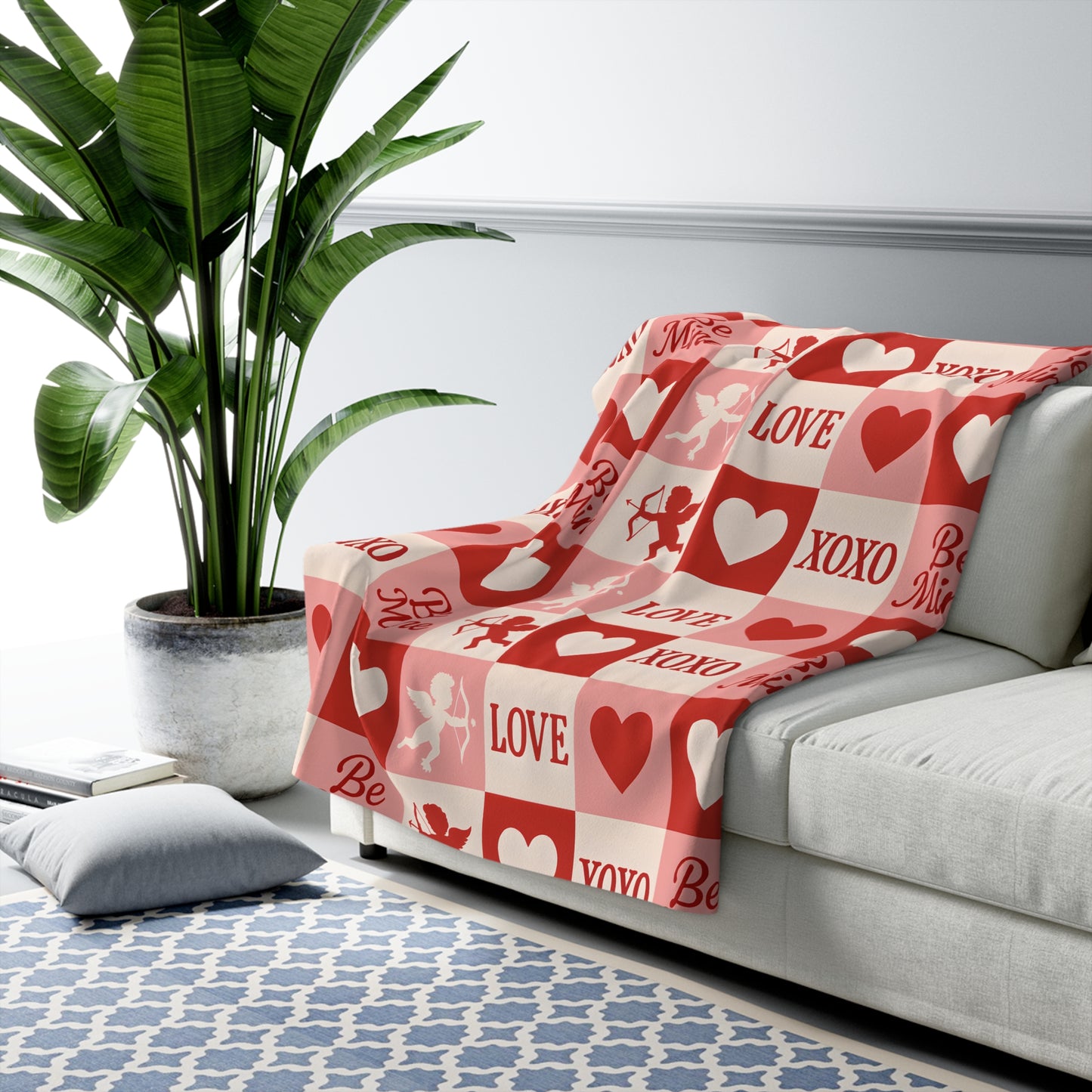 Sherpa fleece blanket - cupid's love pattern